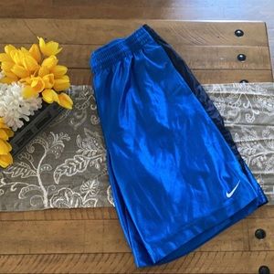 Nike - Shorts - XL